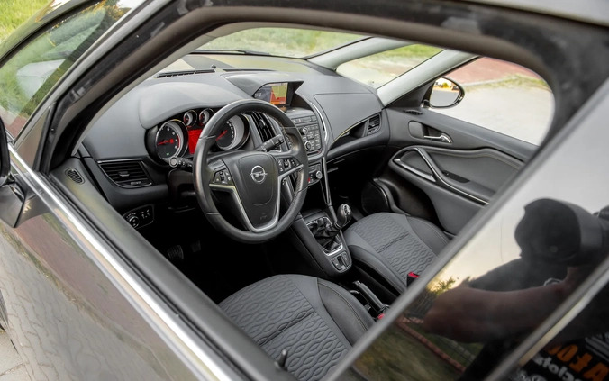 Opel Zafira cena 36900 przebieg: 138560, rok produkcji 2012 z Radom małe 742